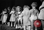 Immagine di Kids Fashion show New York United States USA, 1939, secondo 12 filmato di repertorio 65675046708