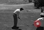 Standbild Henry Picard und Byron Nelson konkurrieren für PGA Champiionship Flushing Queens New York USA, 1939, aus Sekunde 10 historischem Filmmaterial Videoclip 65675046709