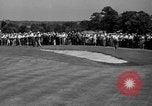 Standbild Henry Picard und Byron Nelson konkurrieren für PGA Champiionship Flushing Queens New York USA, 1939, aus Sekunde 29 historischem Filmmaterial Videoclip 65675046709