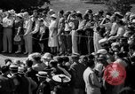 Standbild Henry Picard und Byron Nelson konkurrieren für PGA Champiionship Flushing Queens New York USA, 1939, aus Sekunde 45 historischem Filmmaterial Videoclip 65675046709