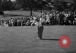 Standbild Henry Picard und Byron Nelson konkurrieren für PGA Champiionship Flushing Queens New York USA, 1939, aus Sekunde 47 historischem Filmmaterial Videoclip 65675046709