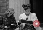Standbild Designer Kleidung New York City USA, 1940, aus Sekunde 12 historischem Filmmaterial Videoclip 65675046725