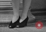 Standbild Designer Kleidung New York City USA, 1940, aus Sekunde 27 historischem Filmmaterial Videoclip 65675046725