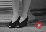 Standbild Designer Kleidung New York City USA, 1940, aus Sekunde 28 historischem Filmmaterial Videoclip 65675046725