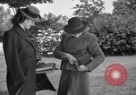 Standbild Designer Kleidung New York City USA, 1940, aus Sekunde 45 historischem Filmmaterial Videoclip 65675046725