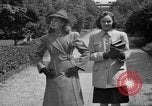 Standbild Designer Kleidung New York City USA, 1940, aus Sekunde 54 historischem Filmmaterial Videoclip 65675046725