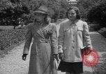 Standbild Designer Kleidung New York City USA, 1940, aus Sekunde 56 historischem Filmmaterial Videoclip 65675046725