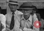 Immagine di Il Labor Day celebrazione Mount Carmel Illinois USA, 1940, secondo 43 filmato di repertorio 65675046728