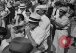 Immagine di Il Labor Day celebrazione Mount Carmel Illinois USA, 1940, secondo 59 filmato di repertorio 65675046728