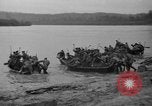 Immagine di Truppe cross river Front Knox Kentucky USA, 1940, secondo 10 filmato di repertorio 65675046732