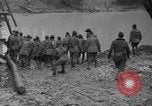 Immagine di Truppe cross river Front Knox Kentucky USA, 1940, secondo 31 filmato di repertorio 65675046732