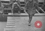Immagine di Truppe cross river Front Knox Kentucky USA, 1940, secondo 42 filmato di repertorio 65675046732