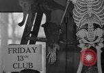 Standbild Freitag 13 Club Philadelphia Pennsylvania USA, 1940, aus Sekunde 11 historischem Filmmaterial Videoclip 65675046733