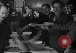 Standbild Freitag 13 Club Philadelphia Pennsylvania USA, 1940, aus Sekunde 29 historischem Filmmaterial Videoclip 65675046733