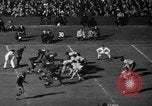 Standbild berühmten Fußball-Highlights von 1940 United States USA, 1940, aus Sekunde 4 historischem Filmmaterial Videoclip 65675046739