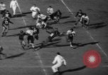 Standbild berühmten Fußball-Highlights von 1940 United States USA, 1940, aus Sekunde 8 historischem Filmmaterial Videoclip 65675046739