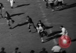 Standbild berühmten Fußball-Highlights von 1940 United States USA, 1940, aus Sekunde 10 historischem Filmmaterial Videoclip 65675046739