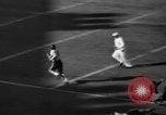 Standbild berühmten Fußball-Highlights von 1940 United States USA, 1940, aus Sekunde 14 historischem Filmmaterial Videoclip 65675046739