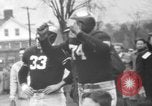 Standbild berühmten Fußball-Highlights von 1940 United States USA, 1940, aus Sekunde 41 historischem Filmmaterial Videoclip 65675046739