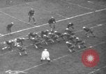 Standbild berühmten Fußball-Highlights von 1940 United States USA, 1940, aus Sekunde 43 historischem Filmmaterial Videoclip 65675046739