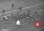 Standbild berühmten Fußball-Highlights von 1940 United States USA, 1940, aus Sekunde 44 historischem Filmmaterial Videoclip 65675046739