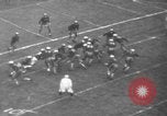 Standbild berühmten Fußball-Highlights von 1940 United States USA, 1940, aus Sekunde 46 historischem Filmmaterial Videoclip 65675046739