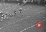 Standbild berühmten Fußball-Highlights von 1940 United States USA, 1940, aus Sekunde 51 historischem Filmmaterial Videoclip 65675046739