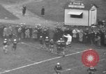 Standbild berühmten Fußball-Highlights von 1940 United States USA, 1940, aus Sekunde 56 historischem Filmmaterial Videoclip 65675046739