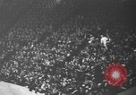Standbild Indoor WM-Meile United States USA, 1941, aus Sekunde 7 historischem Filmmaterial Videoclip 65675046744