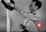 Standbild Indoor WM-Meile United States USA, 1941, aus Sekunde 27 historischem Filmmaterial Videoclip 65675046744