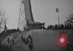 Standbild Waghalsige Sportstunts Anfang der 1940er Jahre United States USA, 1941, aus Sekunde 6 historischem Filmmaterial Videoclip 65675046747