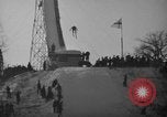 Standbild Waghalsige Sportstunts Anfang der 1940er Jahre United States USA, 1941, aus Sekunde 7 historischem Filmmaterial Videoclip 65675046747