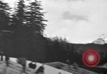 Standbild Waghalsige Sportstunts Anfang der 1940er Jahre United States USA, 1941, aus Sekunde 14 historischem Filmmaterial Videoclip 65675046747
