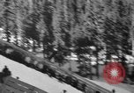 Standbild Waghalsige Sportstunts Anfang der 1940er Jahre United States USA, 1941, aus Sekunde 16 historischem Filmmaterial Videoclip 65675046747