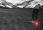 Standbild Waghalsige Sportstunts Anfang der 1940er Jahre United States USA, 1941, aus Sekunde 19 historischem Filmmaterial Videoclip 65675046747