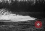 Standbild Waghalsige Sportstunts Anfang der 1940er Jahre United States USA, 1941, aus Sekunde 34 historischem Filmmaterial Videoclip 65675046747
