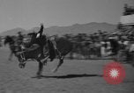Standbild Waghalsige Sportstunts Anfang der 1940er Jahre United States USA, 1941, aus Sekunde 53 historischem Filmmaterial Videoclip 65675046747