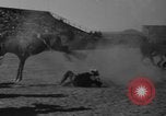 Standbild Waghalsige Sportstunts Anfang der 1940er Jahre United States USA, 1941, aus Sekunde 56 historischem Filmmaterial Videoclip 65675046747