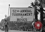 Standbild Rose Bowl Parade 1941 Pasadena California USA, 1941, aus Sekunde 9 historischem Filmmaterial Videoclip 65675046748
