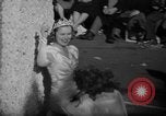 Standbild Rose Bowl Parade 1941 Pasadena California USA, 1941, aus Sekunde 37 historischem Filmmaterial Videoclip 65675046748