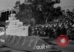 Standbild Rose Bowl Parade 1941 Pasadena California USA, 1941, aus Sekunde 41 historischem Filmmaterial Videoclip 65675046748