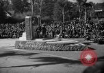 Standbild Rose Bowl Parade 1941 Pasadena California USA, 1941, aus Sekunde 47 historischem Filmmaterial Videoclip 65675046748
