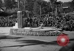 Standbild Rose Bowl Parade 1941 Pasadena California USA, 1941, aus Sekunde 48 historischem Filmmaterial Videoclip 65675046748
