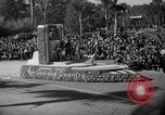 Standbild Rose Bowl Parade 1941 Pasadena California USA, 1941, aus Sekunde 49 historischem Filmmaterial Videoclip 65675046748