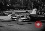 Standbild Rose Bowl Parade 1941 Pasadena California USA, 1941, aus Sekunde 51 historischem Filmmaterial Videoclip 65675046748