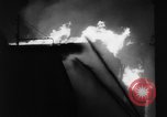 Standbild Brand in Scotch Whiskey Lager Glasgow Schottland, 1960, aus Sekunde 40 historischem Filmmaterial Videoclip 65675046755