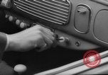 Standbild Alkohol-O-Mat breathalyzer Hamburg Deutschland, 1960, aus Sekunde 15 historischem Filmmaterial Videoclip 65675046756
