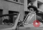 Standbild Alkohol-O-Mat breathalyzer Hamburg Deutschland, 1960, aus Sekunde 30 historischem Filmmaterial Videoclip 65675046756