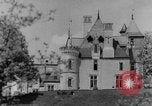 Standbild Ehe der Herzog von Windsor und Wallis Warfield Simpson Frankreich, 1937, aus Sekunde 13 historischem Filmmaterial Videoclip 65675046760