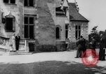 Standbild Ehe der Herzog von Windsor und Wallis Warfield Simpson Frankreich, 1937, aus Sekunde 25 historischem Filmmaterial Videoclip 65675046760